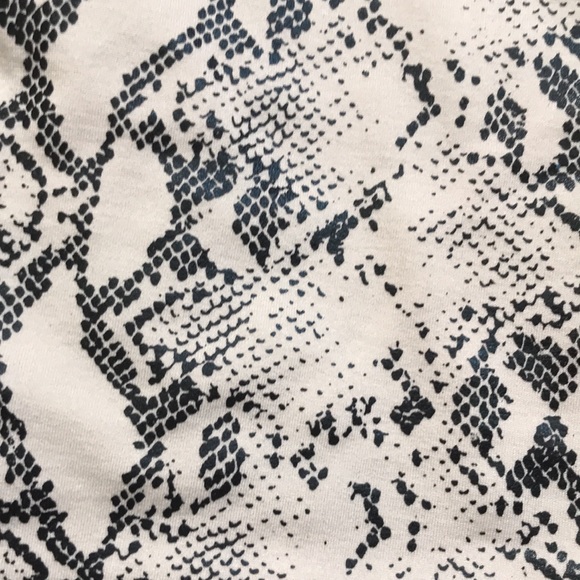 Snake skin pattern lines leggings - Picture 3 of 5